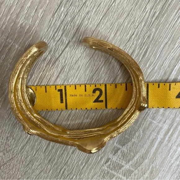 NWOT Textured Crystal Cuff Bracelet Gold & Purple - Picture 6 of 8